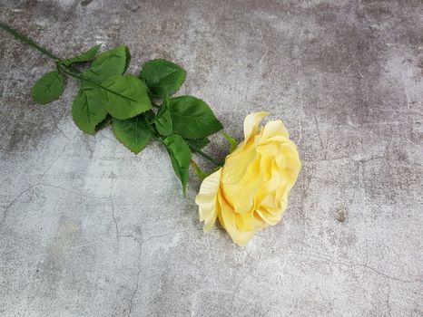 Umelá Ruža XL yellow