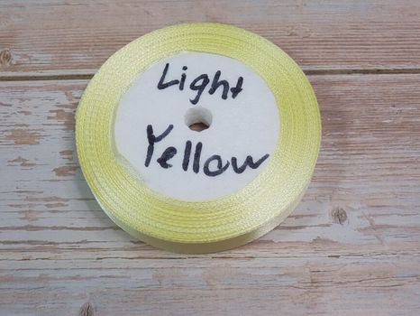 Stuha saténová Light Yellow 1,2cm