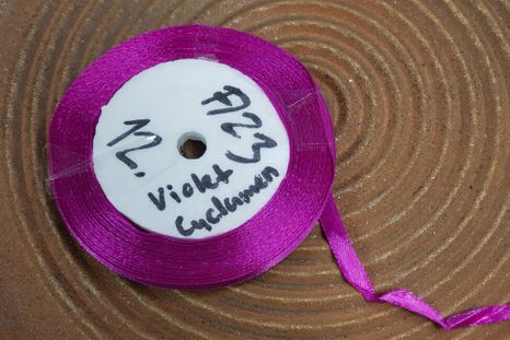 Stuha saténová Violet Cyclamen 0,6cm